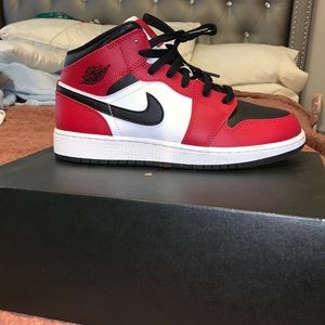Air Jordan 1 Mid(GS) 6Y